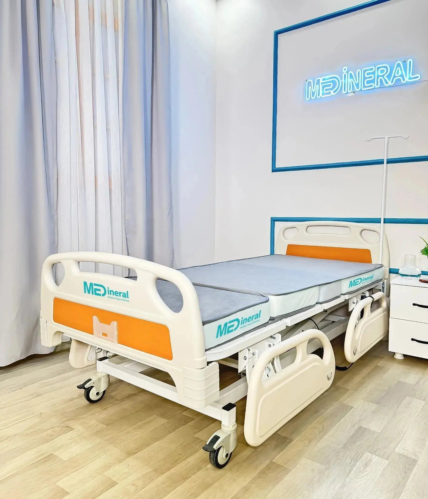 guvenli sabitleme saglayan merkezi frenli profesyonel hasta yatagi tekerlekleri