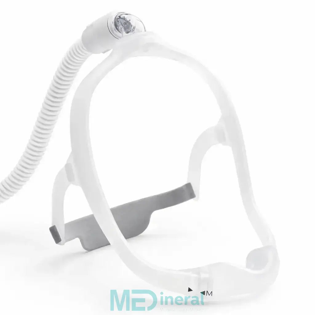 Respironics DreamWear nazal CPAP maskesi silikon yapılı ve üstten hortumlu