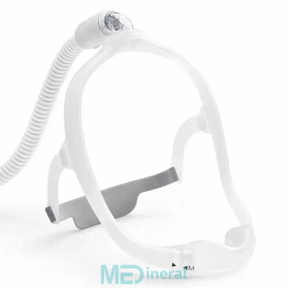 Respironics DreamWear nazal CPAP maskesi silikon yapılı ve üstten hortumlu